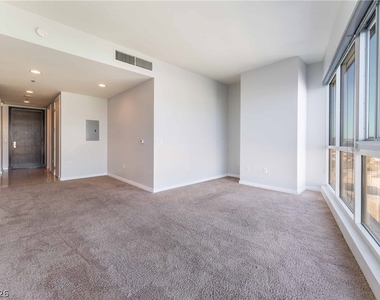 4575 Dean Martin Drive - Photo Thumbnail 4