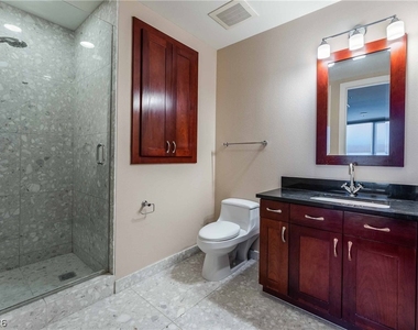 4575 Dean Martin Drive - Photo Thumbnail 17