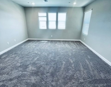 3650 Portici Lane - Photo Thumbnail 17