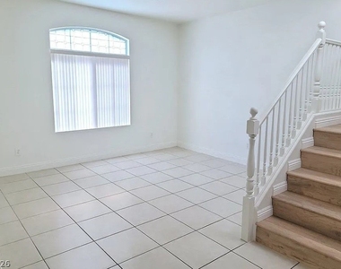 1022 Lone Pine River Avenue - Photo Thumbnail 14