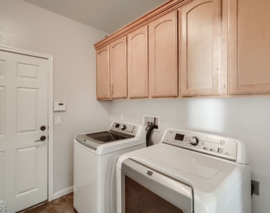 4117 Lower Saxon Avenue - Photo Thumbnail 24