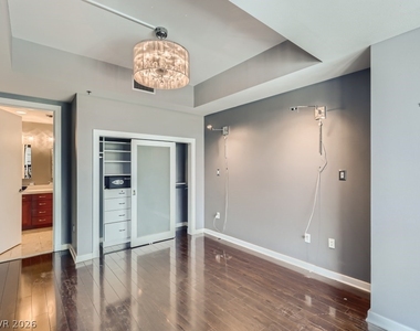 4575 Dean Martin Drive - Photo Thumbnail 13