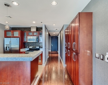 4575 Dean Martin Drive - Photo Thumbnail 11