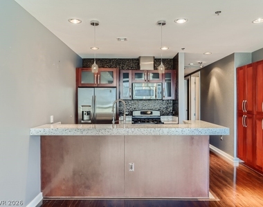 4575 Dean Martin Drive - Photo Thumbnail 7