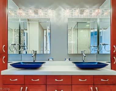 4575 Dean Martin Drive - Photo Thumbnail 19