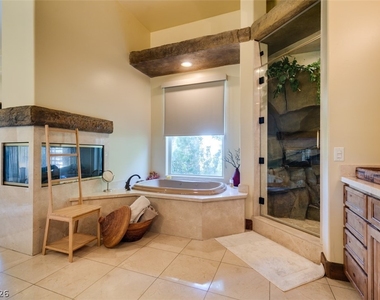 549 Regents Gate Drive - Photo Thumbnail 43