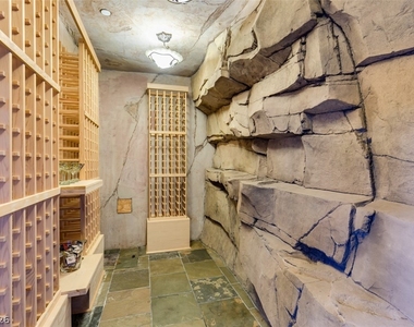 549 Regents Gate Drive - Photo Thumbnail 49