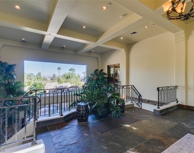 549 Regents Gate Drive - Photo Thumbnail 4