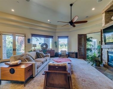 549 Regents Gate Drive - Photo Thumbnail 15