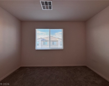 2833 Champagne Gold Avenue - Photo Thumbnail 11