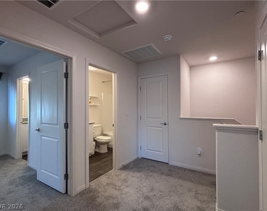 2833 Champagne Gold Avenue - Photo Thumbnail 13