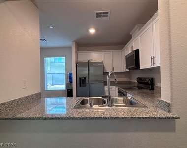 2833 Champagne Gold Avenue - Photo Thumbnail 2