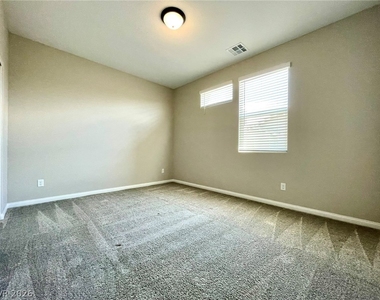 702 Cottonwood Hill Place - Photo Thumbnail 26