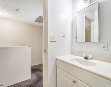 4770 Topaz Street - Photo Thumbnail 5