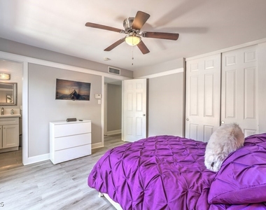 2400 Sherman Place - Photo Thumbnail 15