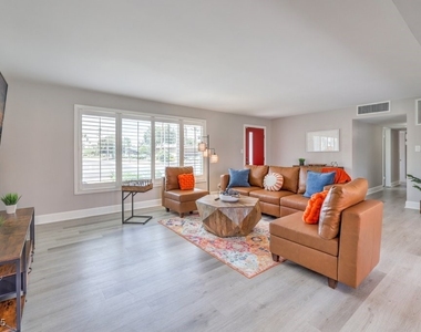 2400 Sherman Place - Photo Thumbnail 6