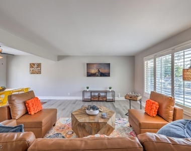 2400 Sherman Place - Photo Thumbnail 5