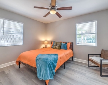 2400 Sherman Place - Photo Thumbnail 18