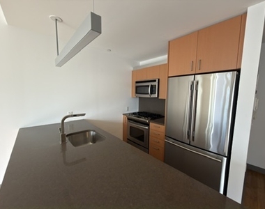Spruce Street, New York, NY 10038 - Photo Thumbnail 3