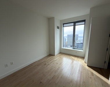 Spruce Street, New York, NY 10038 - Photo Thumbnail 6