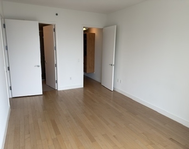 Spruce Street, New York, NY 10038 - Photo Thumbnail 4
