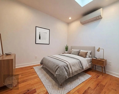 416 Wilson Avenue - Photo Thumbnail 1