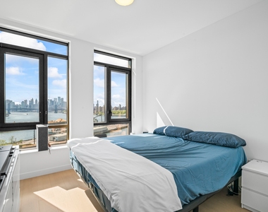 482 Kent Avenue - Photo Thumbnail 7