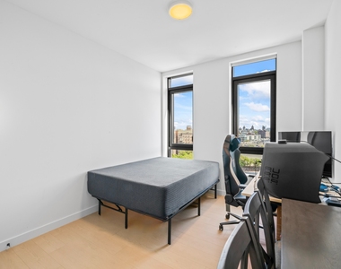 482 Kent Avenue - Photo Thumbnail 12