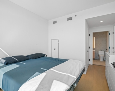 482 Kent Avenue - Photo Thumbnail 8
