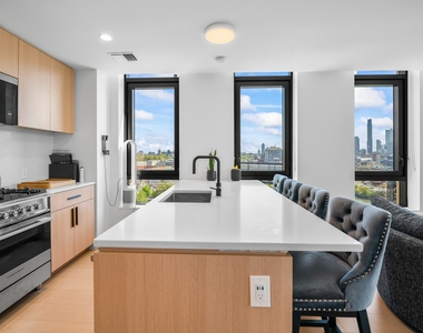 482 Kent Avenue - Photo Thumbnail 4