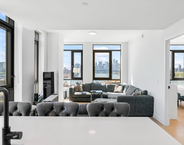 482 Kent Avenue - Photo Thumbnail 6