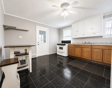 16 Highland Ave - Photo Thumbnail 3