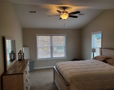 170 Heartwood Ln - Photo Thumbnail 6