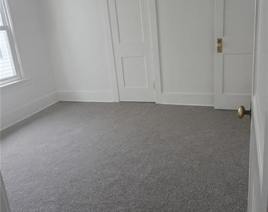 196 Englewood Avenue - Photo Thumbnail 10
