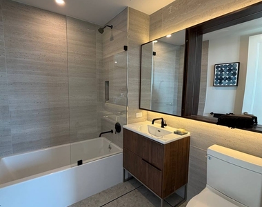 395 Carroll Street - Photo Thumbnail 6