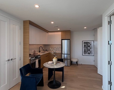 395 Carroll Street - Photo Thumbnail 4
