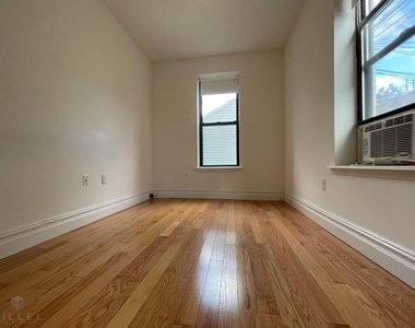 21-81 38th St. - Photo Thumbnail 5