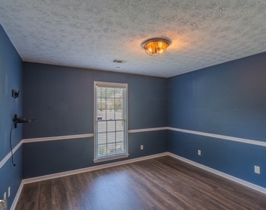 2120 Weatherstone Circle Se - Photo Thumbnail 8