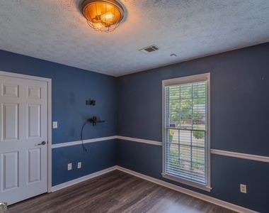 2120 Weatherstone Circle Se - Photo Thumbnail 7