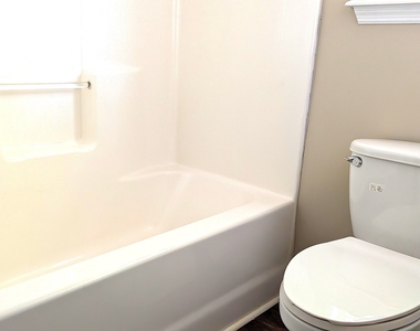 210 Strawbridge Lane - Photo Thumbnail 13