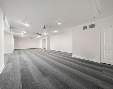 8175 Scenic Ridge Way - Photo Thumbnail 23