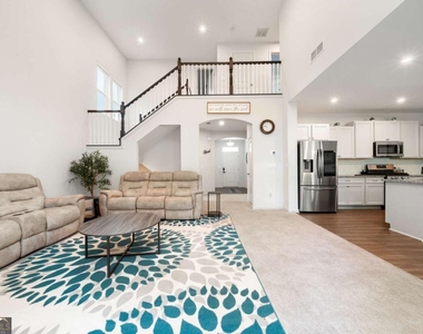 8175 Scenic Ridge Way - Photo Thumbnail 14