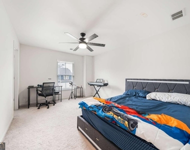 8175 Scenic Ridge Way - Photo Thumbnail 32