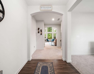 8175 Scenic Ridge Way - Photo Thumbnail 12