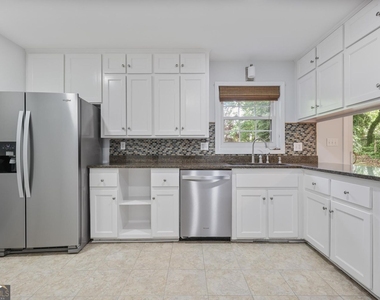 2903 Old Sewell Road - Photo Thumbnail 8