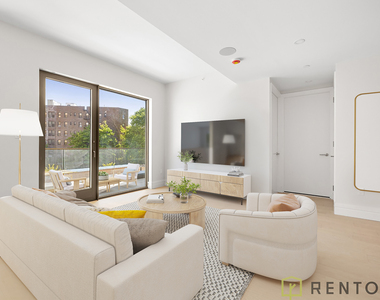 960 Franklin Avenue - Photo Thumbnail 3