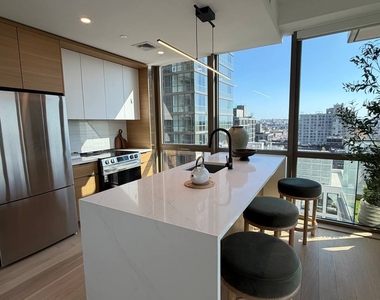 395 Carroll Street - Photo Thumbnail 4