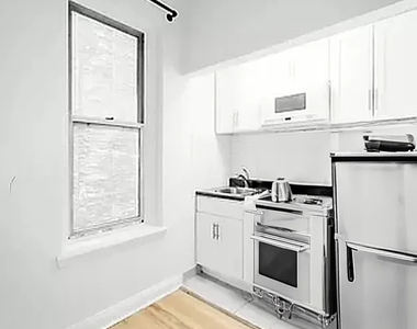 West 83rd Street/west end ave - Photo Thumbnail 11