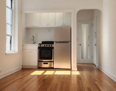 West 83rd Street/west end ave - Photo Thumbnail 5