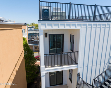 9 Wharf Avenue - Photo Thumbnail 16